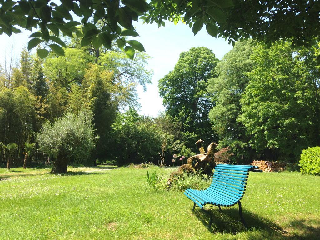 La Rebiere D'Or, B&B Et Gite Mouleydier Exterior foto
